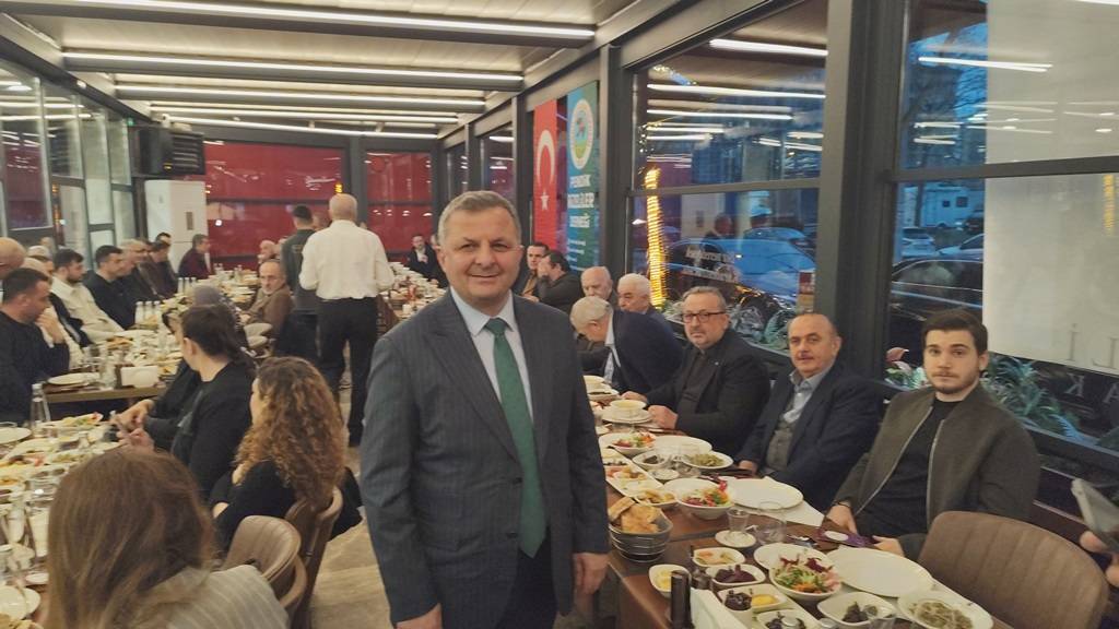 Pendikli Rizeliler geleneksel iftar yemeğinde buluştu 1