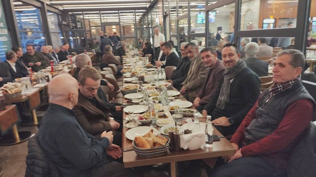 Pendikli Rizeliler geleneksel iftar yemeğinde buluştu 16