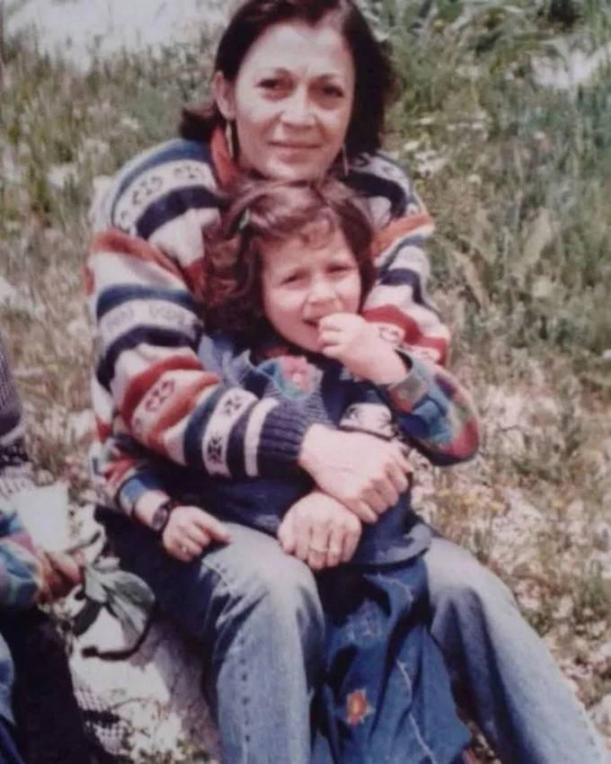 Metin Akpınar’ın Biyolojik kızı davayı kazandı: Aldığı tazminatla ilk bakın ne yapacakmış! 7