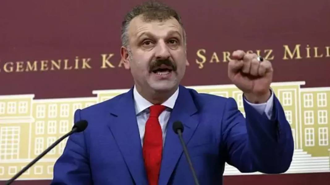 Cumhurbaşkanı danışmanı Oktay Saral Gülben Ergen'i topa tuttu: Popülerlik yeterli kriter değil 6
