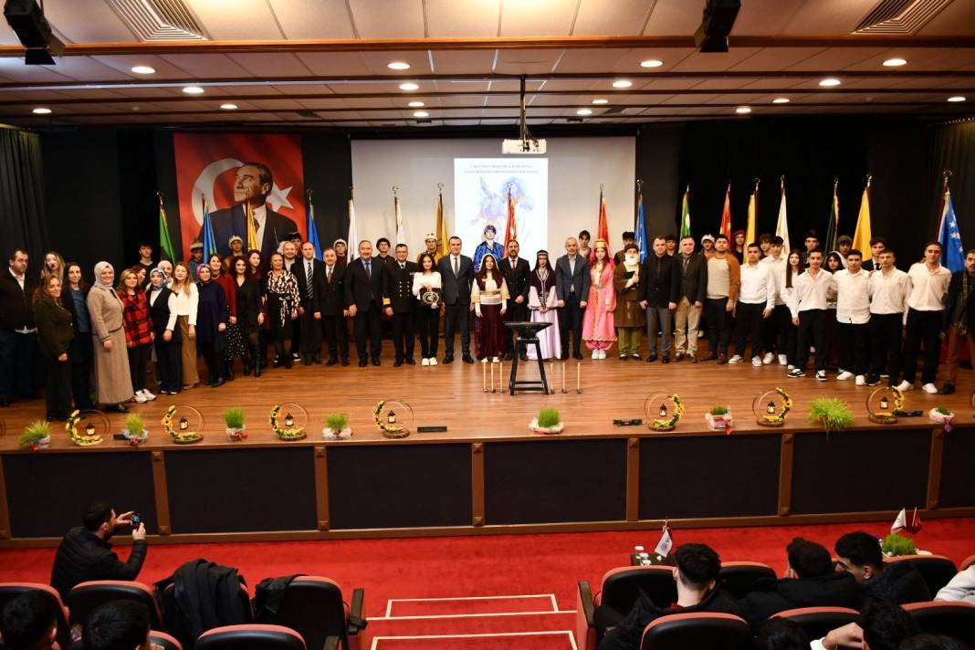 Pendik Kaymakamlığı, AHİSİAD ve Milli Eğitim Müdürlüğü İşbirliği İle Nevruz Bayramı Coşku İle Kutlandı 21