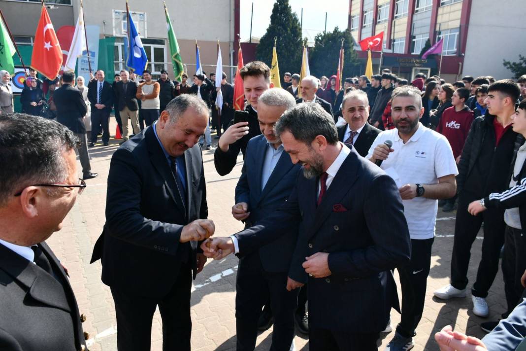 Pendik Kaymakamlığı, AHİSİAD ve Milli Eğitim Müdürlüğü İşbirliği İle Nevruz Bayramı Coşku İle Kutlandı 19