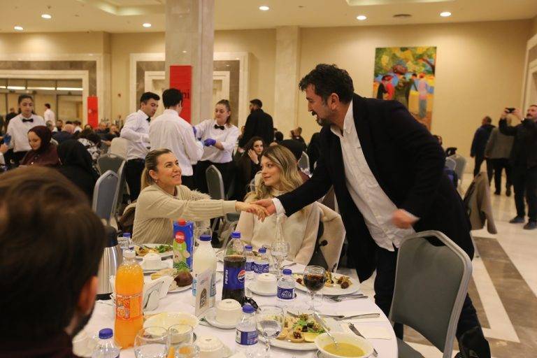 Alpi Diş Hastaneleri’nin Geleneksel İftarı Yoğun Katılımla Gerçekleşti 17