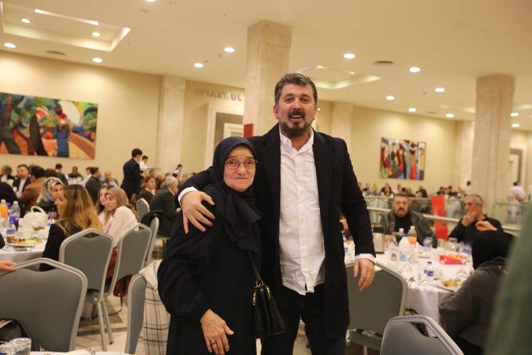 Alpi Diş Hastaneleri’nin Geleneksel İftarı Yoğun Katılımla Gerçekleşti 7