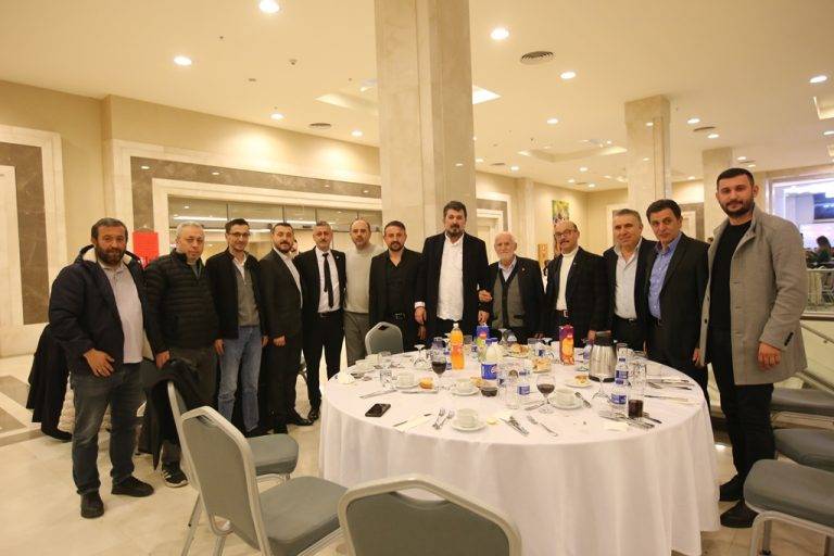 Alpi Diş Hastaneleri’nin Geleneksel İftarı Yoğun Katılımla Gerçekleşti 2