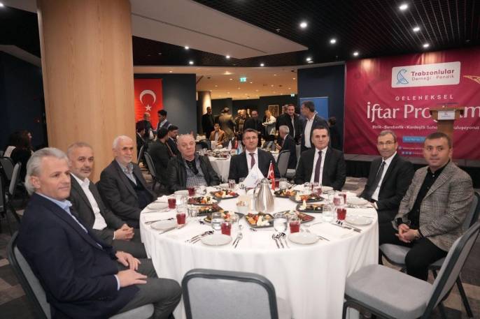 "Bize Her Yer Trabzon Aşkıyla" Pendik Trabzonlular Derneği Hemşehrilerini Aynı Sofrada Buluşturdu 6