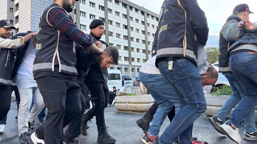 Sosyal medyada terör estirdiler: 'Daltonlar' operasyonunda 358 gözaltı! 6
