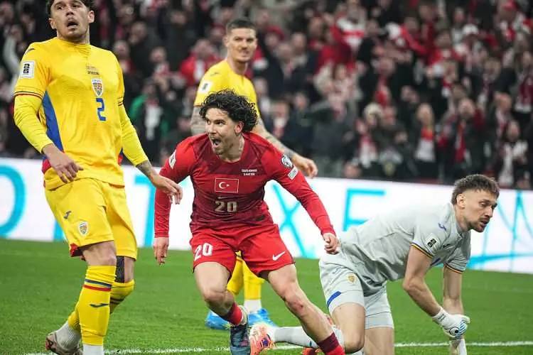 Türkiye galibiyetini kutladı: İşte, Milli maçın en etkileyici kareleri! 16