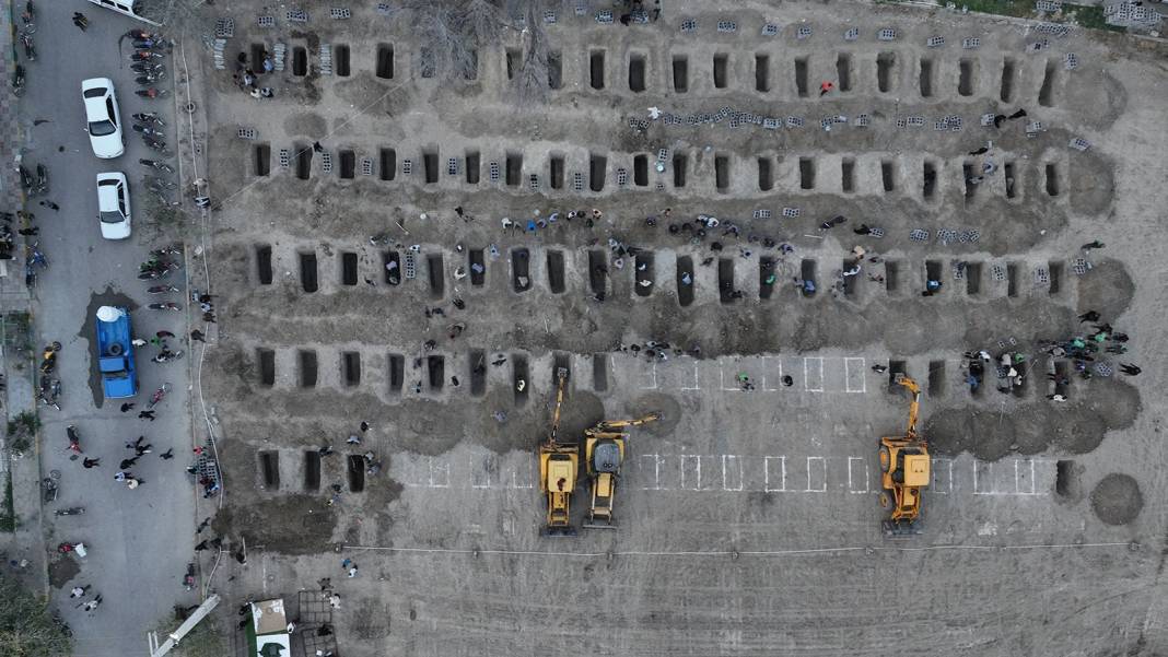 ABD'den İran'daki okul katliamına soruşturma başlatırken BM'den savaş suçu vurgusu 9