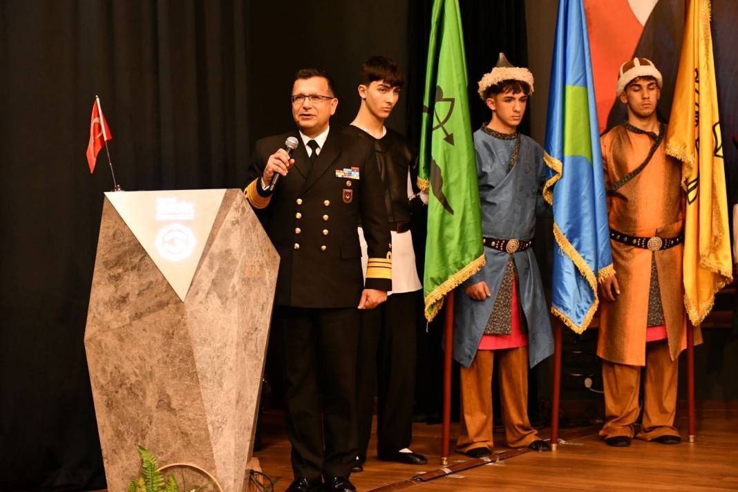 Pendik Kaymakamlığı, AHİSİAD ve Milli Eğitim Müdürlüğü İşbirliği İle Nevruz Bayramı Coşku İle Kutlandı 13