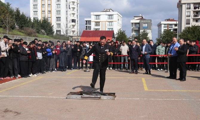 Pendik Kaymakamlığı, AHİSİAD ve Milli Eğitim Müdürlüğü İşbirliği İle Nevruz Bayramı Coşku İle Kutlandı 8