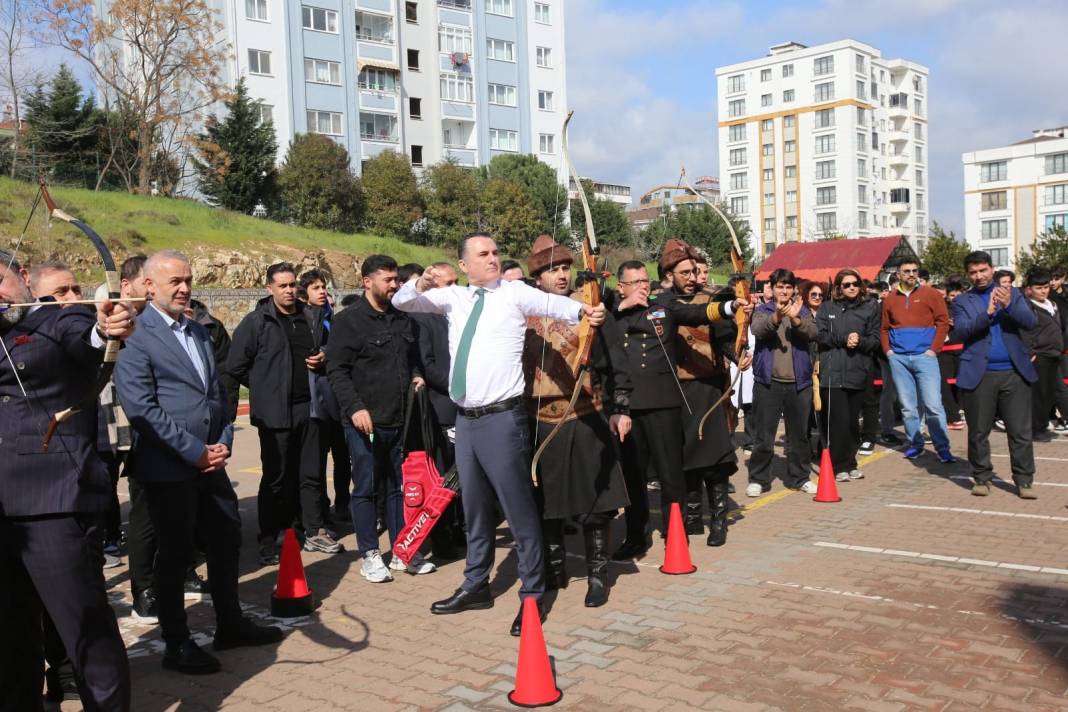 Pendik Kaymakamlığı, AHİSİAD ve Milli Eğitim Müdürlüğü İşbirliği İle Nevruz Bayramı Coşku İle Kutlandı 18