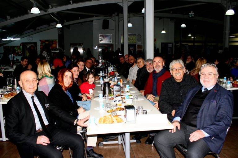 Eryetiş -Balkanlar okulları eğitim camiasını iftar programında buluşturdu 2