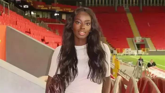 Evlilikleri çok konuşulmuştu: Nikah paylaşımlarını tek tek kaldırdı, Futbolcu Bertuğ Yıldırım boşanıyor mu? 7