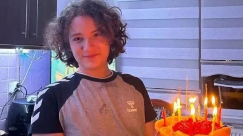 Okul canisinin yeni fotoğrafları akılara durgunluk verdi! Polis kıyafetleri, kadın eteği... 7