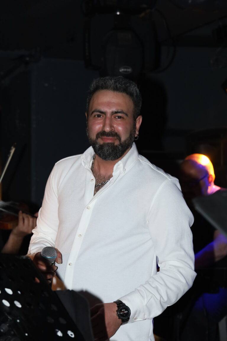 Servet İnal "Anlatamıyorum" şarkısını görkemli bir lansmanla tanıttı, Servet İnal kimdir? 3