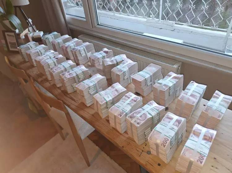 Üsküdar Belediyesi'nde rüşvet sıkandalı: Makam odasından balya balya paralar döküldü! 9