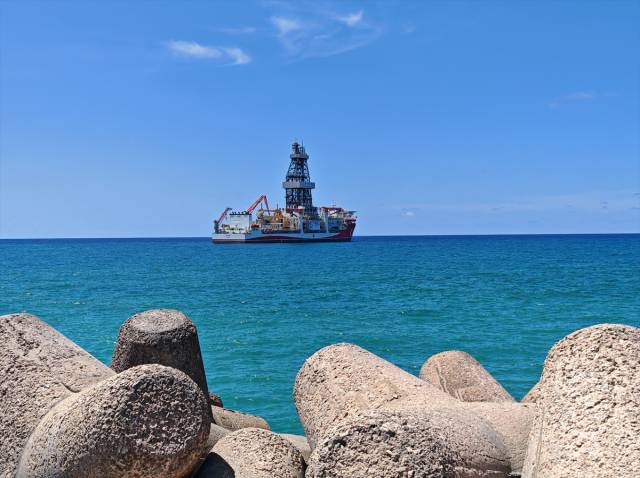 Çağrı Bey Somali'ye ulaştı: Türk gemisi yoğun ilgi gördü! 8