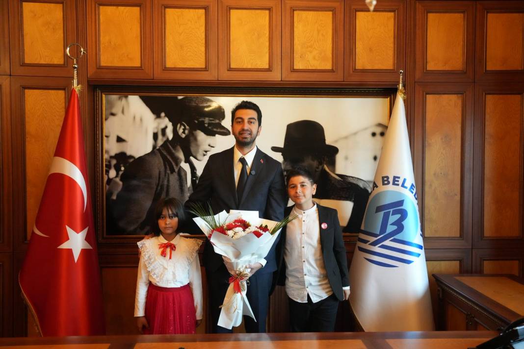 Tuzla’da 23 Nisan’da İshakpaşa Parkı açıldı bayram coşkusu kortejle taçlandı 2