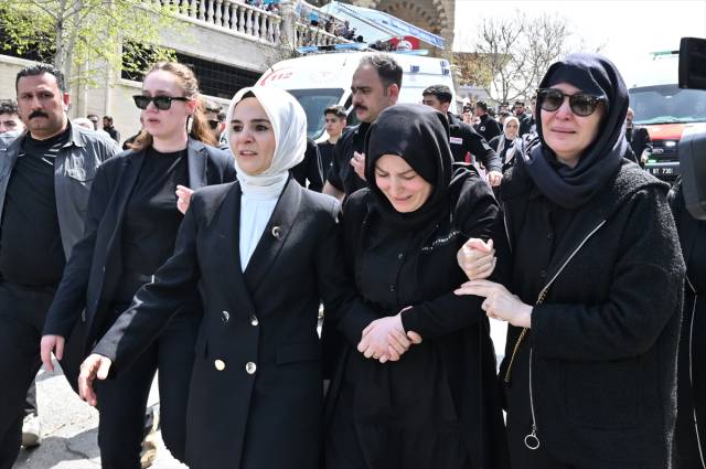 Sözün bittiği yer: Kahramanmaraş okul saldırısında ölen öğrenciler tek tek toprağa verildi 6