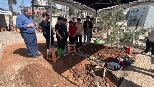 Sözün bittiği yer: Kahramanmaraş okul saldırısında ölen öğrenciler tek tek toprağa verildi 9