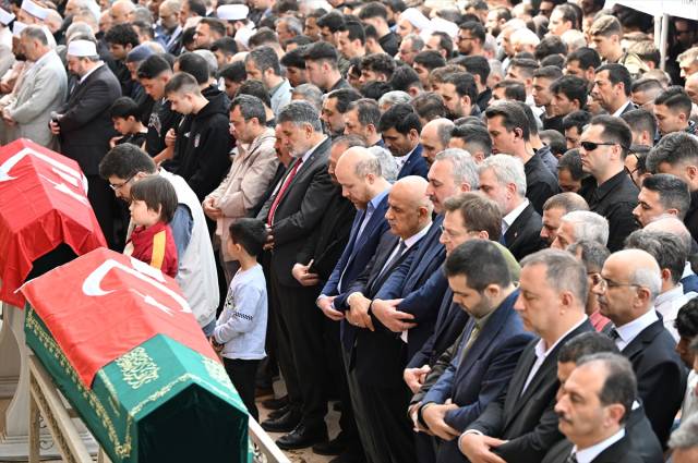 Sözün bittiği yer: Kahramanmaraş okul saldırısında ölen öğrenciler tek tek toprağa verildi 4