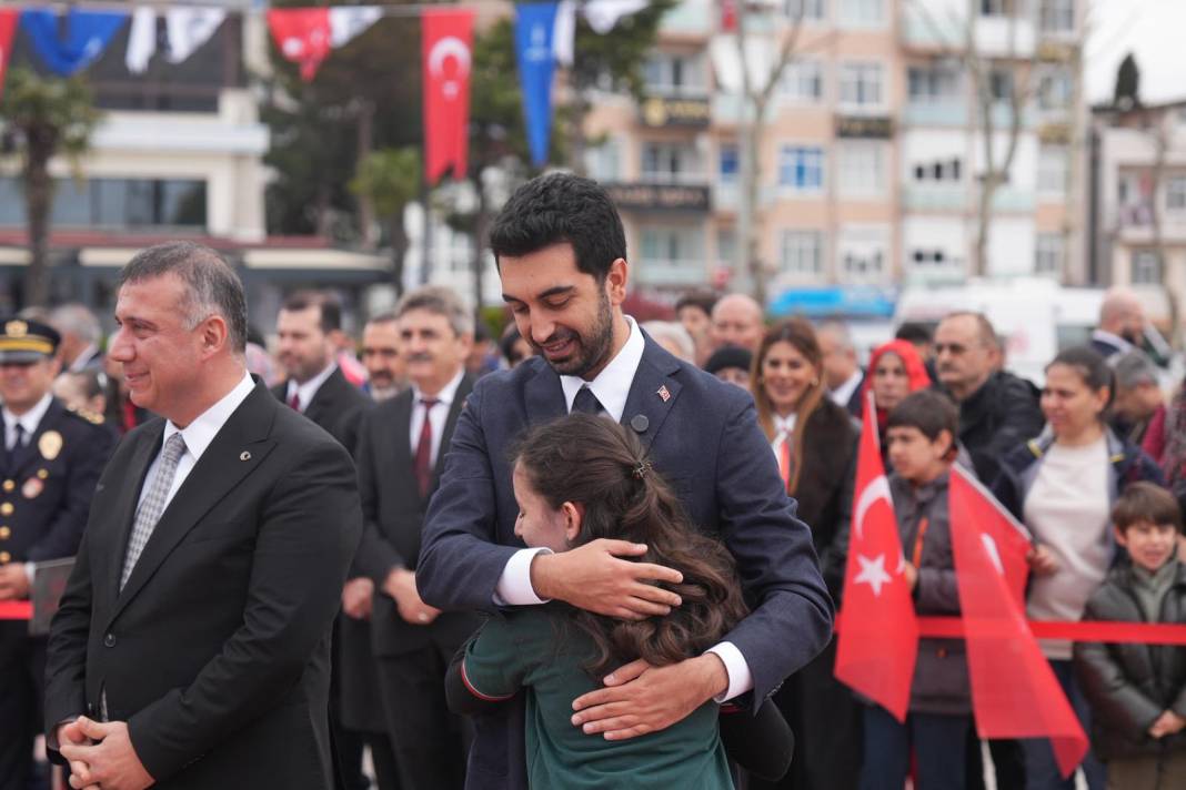 Tuzla’da 23 Nisan’da İshakpaşa Parkı açıldı bayram coşkusu kortejle taçlandı 1