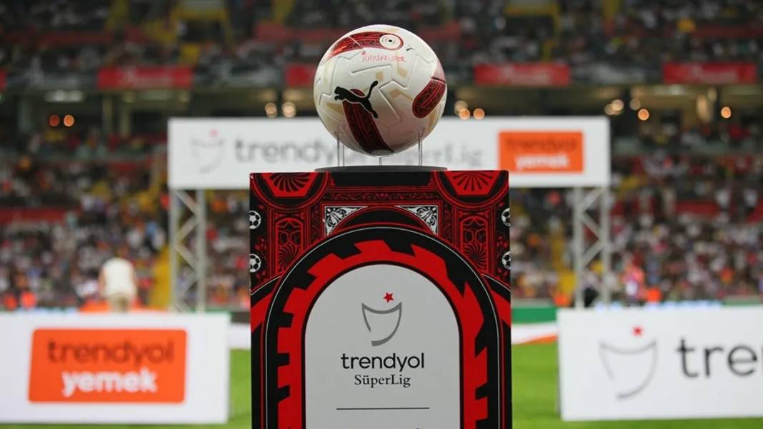 Süper Lig'de 33. haftanın programı: Hangi takımlar küme düşebilir? 8