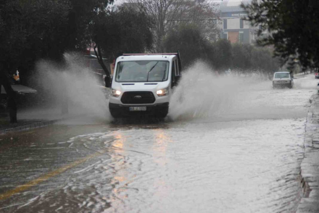 Meteoroloji'den peş peşe uyarı: Bugün hava nasıl, pazartesi hava nasıl olacak? 1