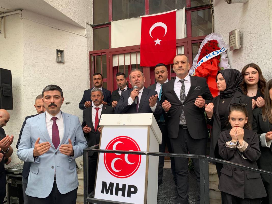 MHP Pendik ilçe başkanı Muharrem Kır görkemli bir törenle görevine başladı 4