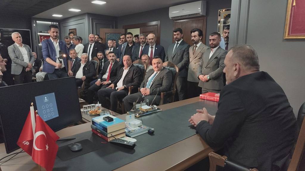 MHP Pendik ilçe başkanı Muharrem Kır görkemli bir törenle görevine başladı 7