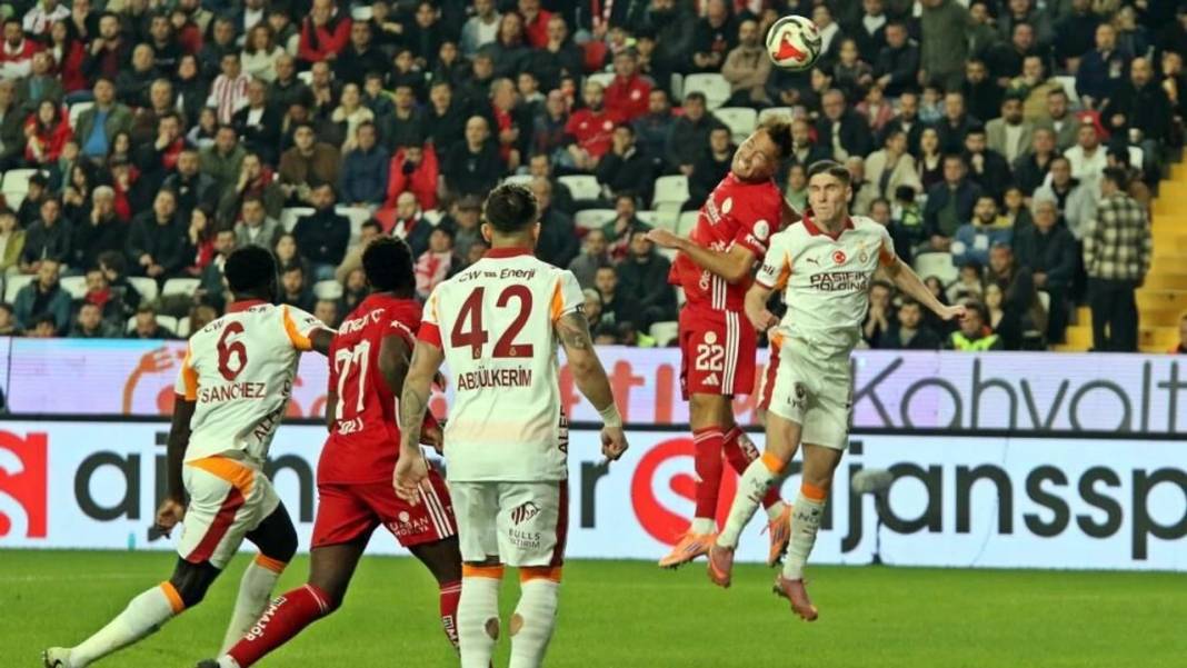 Süper Lig'de 33. haftanın programı: Hangi takımlar küme düşebilir? 3