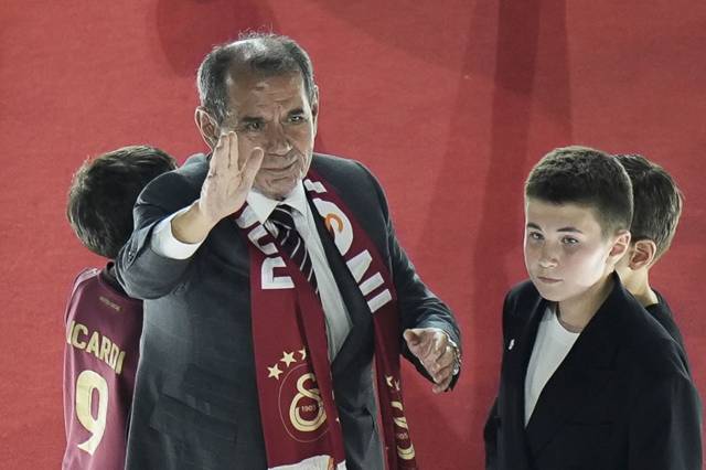 Galatasaray'ın şampiyonluk coşkusu doruklara çıktı! 13