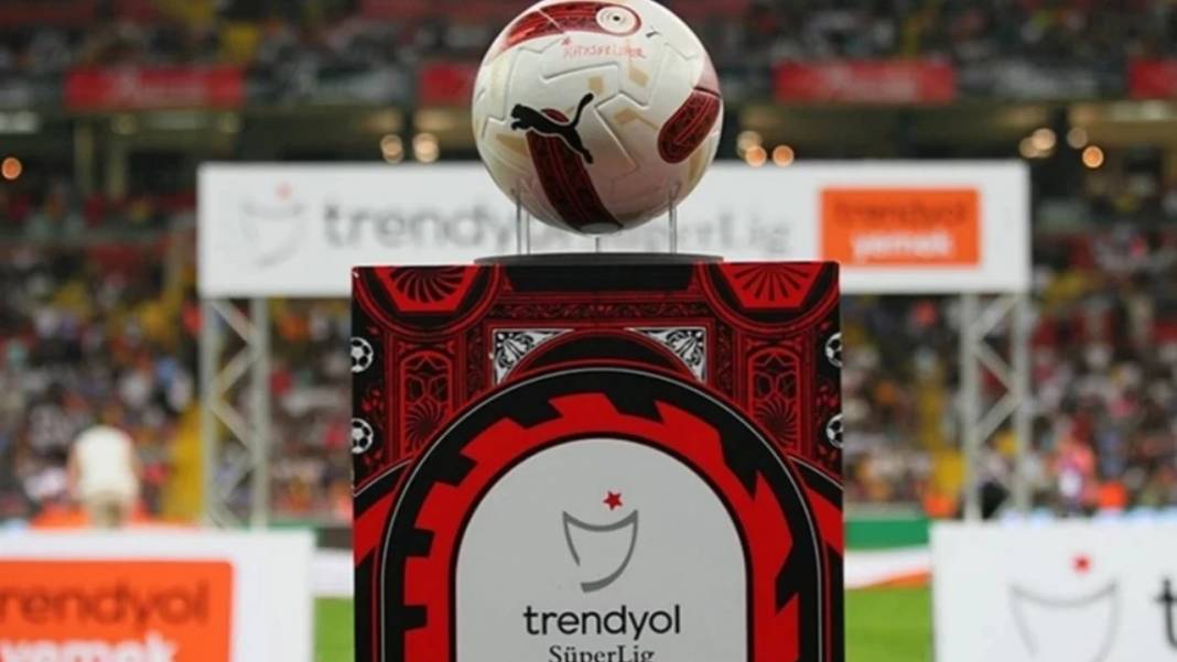 Süper Lig'de yeni sezonun listesi belli oldu! 13 şehirden 18 takım 5