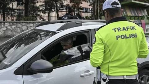 Araç sahipleri bu habere dikkat! Güvenlik ekipmanları güncellendi, işte bulunması zorunlu araç- gereçler 5