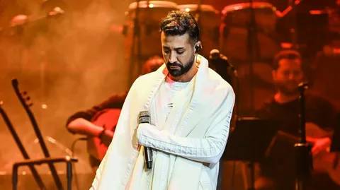 Tan Taşçı konserinde olay: Sahnede alevler yüzüne patladı! 1