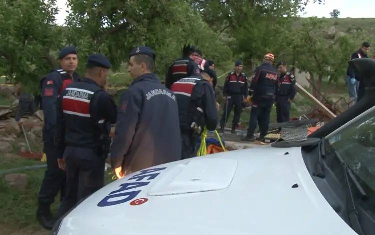 Su kuyusuna temizlik için inen bir daha çıkamadı: 3 kişinin cesedi peş peşe çıktı, 1 kişi ağır yaralı 9