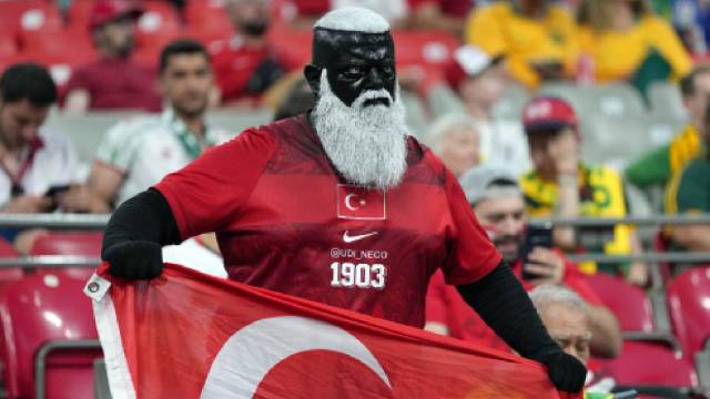 Dünyanın ilgisini çeken Türk: Kimliği belli oldu, yüzünü boyamasının nedeni bakın neymiş? 2