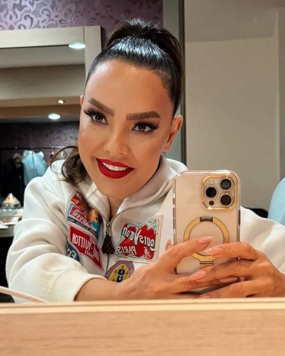 Mutluluk pozları boşa değilmiş: Ebru Gündeş bombayı patlattı! 4