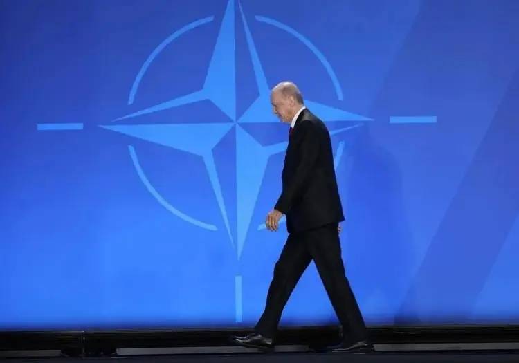 Dünya Ankara'yı konuştu: Tarihi NATO Zirvesi'nde dünya liderleri Türkiye’yi bakın nasıl buldu? 2