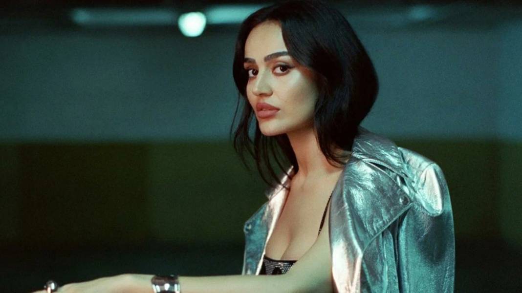 Sahneye çıkan Elif Buse Doğan şaştı kaldı: Millet nerede?... 7