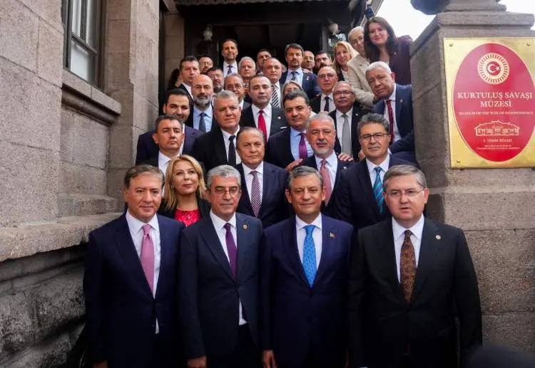 Özgür Özel'in kurduğu Yeni Parti'nin PM'den sonra A takımı (MYK)'sı belli oldu 20