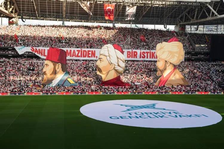 TÜGVA Yaz Okulu Finali'nde Cumhurbaşkanı Erdoğan'a jest: RAMS Park'ta koreografi şöleni! 1