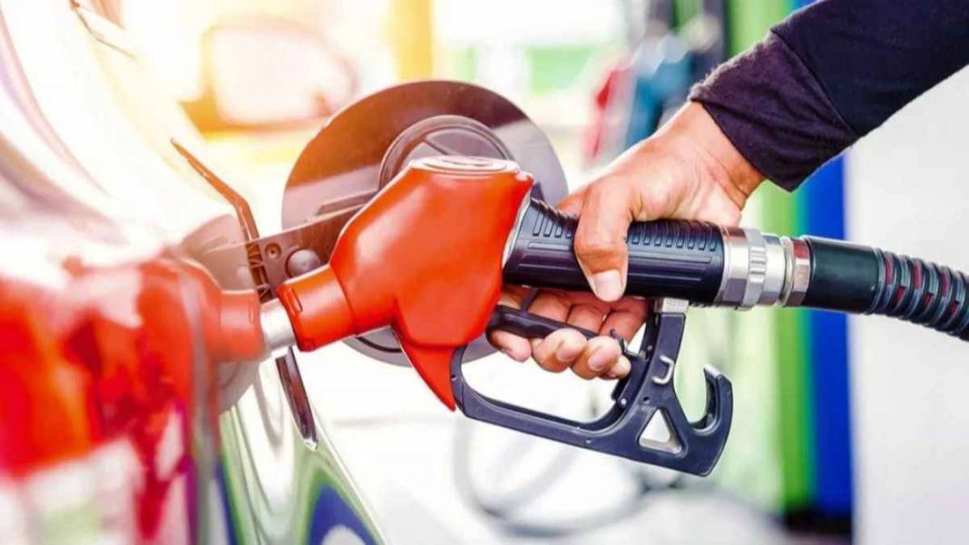 Akaryakıt zama doymuyor! Tabela değişikliği bıktırdı, işte yeni zamlar 1
