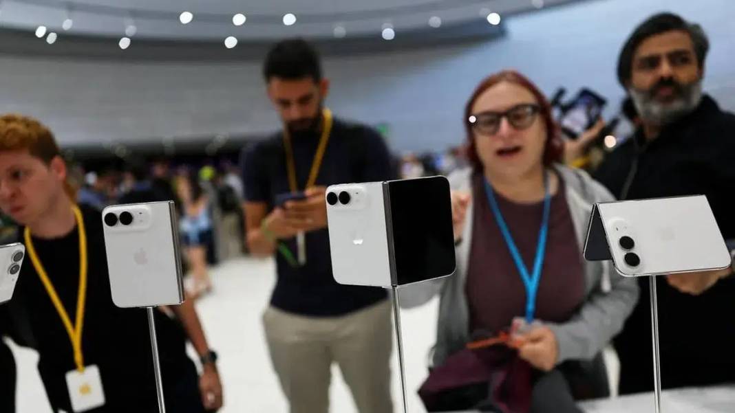 iPhone'dan akıllara zarar yenilik! “İlklerin telefonu” olarak ultra teknoloji Duo'da! 2