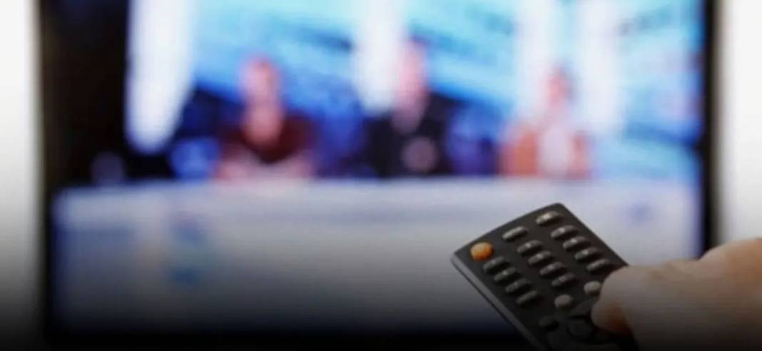 Televizyon dünyasında şok ayrılık: 3 diziyi birden final yapıyor! 12