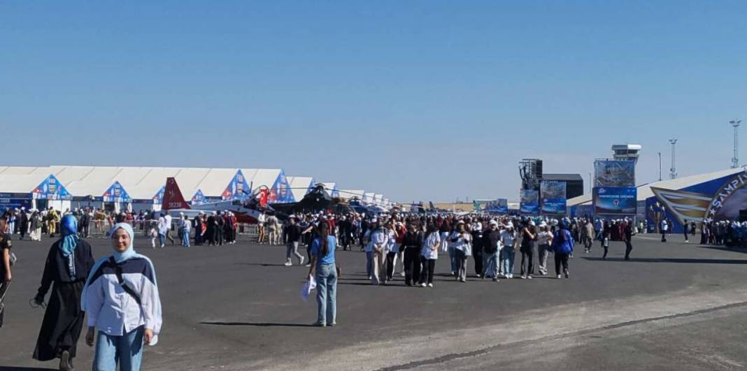 TEKNOFEST Güneydoğu Şanlıurfa'da kapılarını açtı: GAP Havalimanı'nda on binler kuyruğa girdi 4