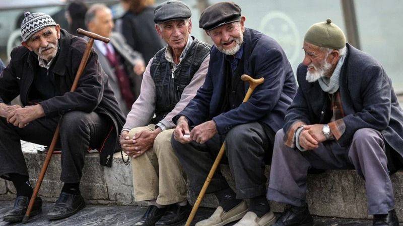 Erdoğan, ''Emekli başımızın tacı'' dedi, ilk sinyali verdi:18 milyon emekliyi heyecanlandıran yeni planın detayları belli oldu 1