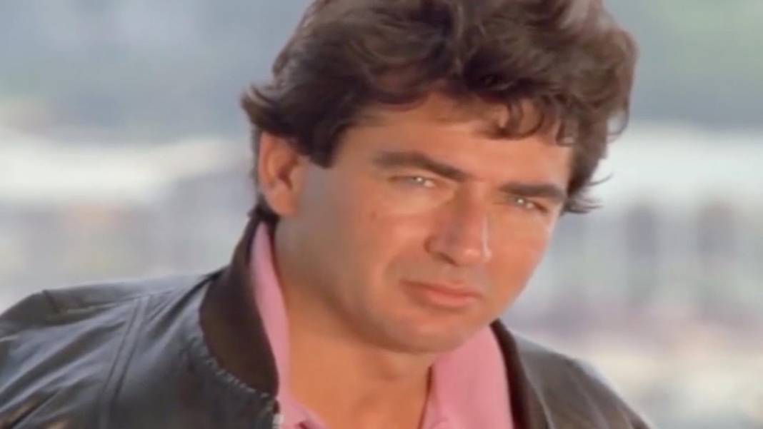 Yeşilçam'da Yıllar Sonra Gelen İtiraf! Salih Güney: Onunla Aynı Sete Bile Girmek İstemedim! 8