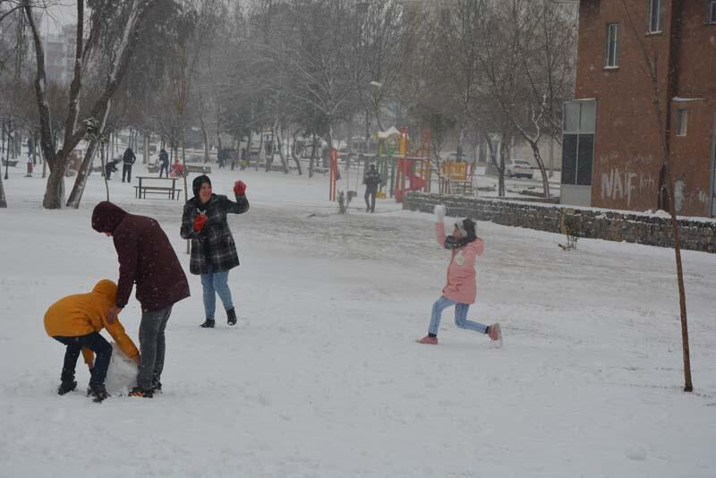 Yarın hangi illerde okullar tatil edildi? İşte 14 Şubat'ta kar tatili olan il ve ilçeler... 2